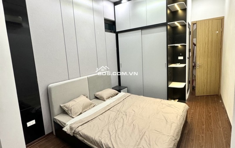 NGUYÊN HỒNG - VŨ NGỌC PHAN - LÁNG HẠ: Nhà mới 5tầng, THANG MÁY, Ngõ thông, Ở sướng, Chỉ 8,282 tỷ